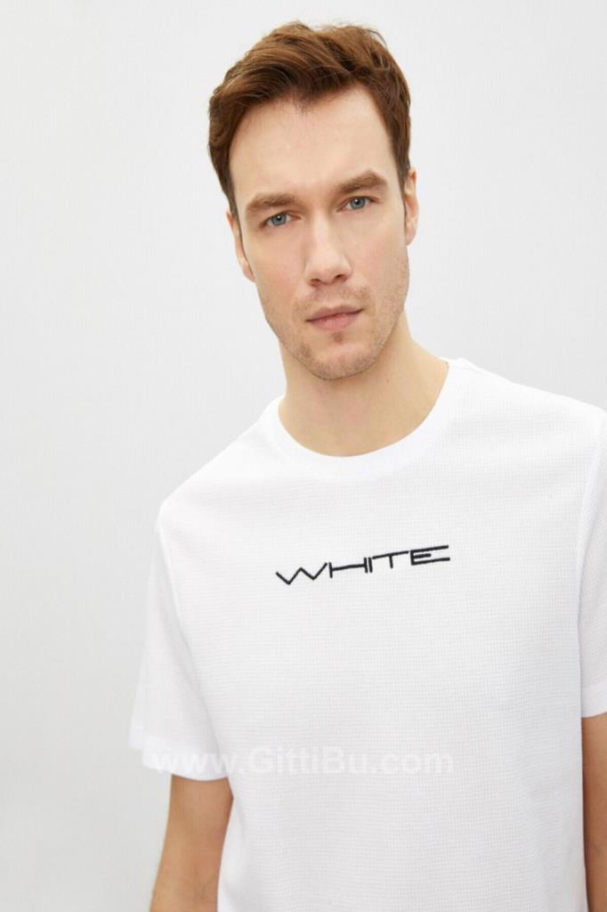 Koton Erkek Beyaz Pamuklu Yazı Baskılı Bisiklet Yaka Tişört